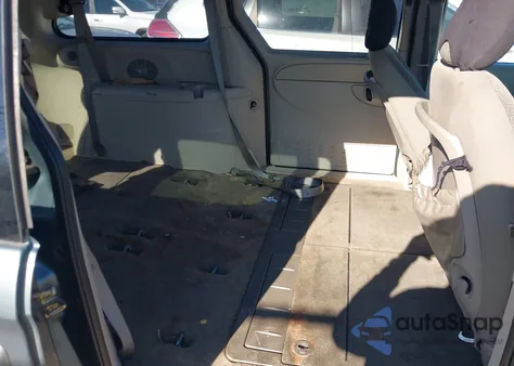 2005 Dodge Grand Caravan Sxt z USA, uszkodzony, nr VIN 2D4GP44L95R242873